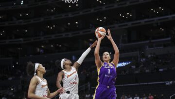 Liz Cambage Announces She Will ‘Step Away From the League