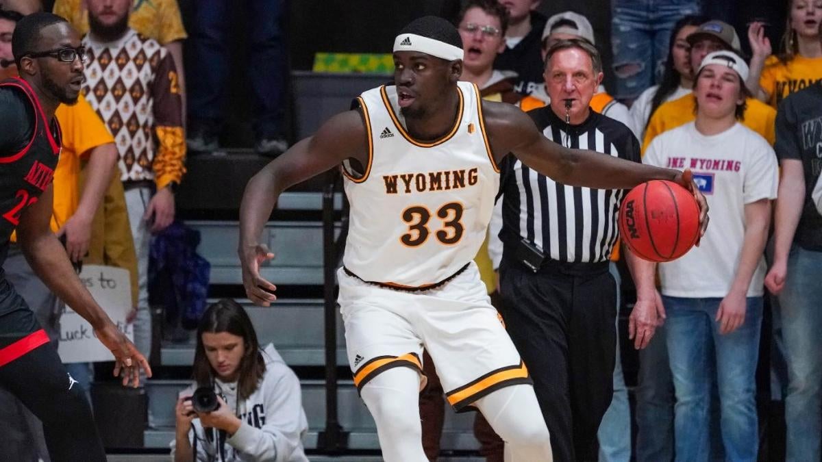 Graham Ike injury: Wyoming star hurts leg, MWC Preseason Player of the Year expected to miss 6-to-8 weeks