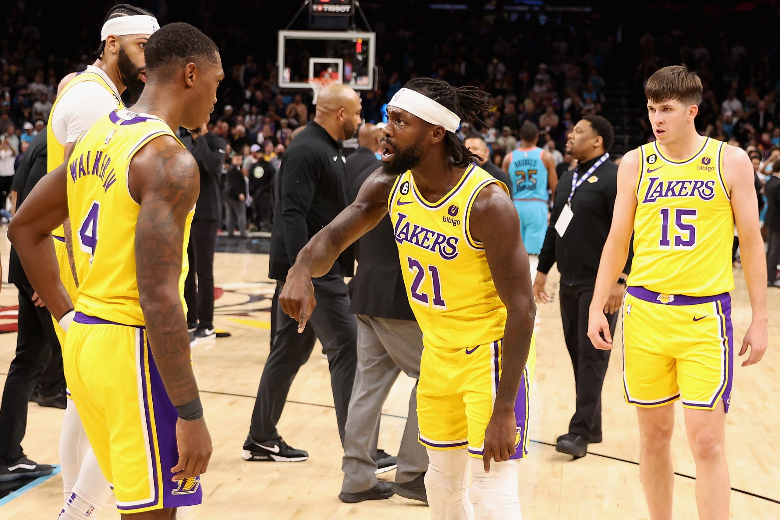 Lakers and Suns Comment on Heated Exchange Between Deandre Ayton and Patrick Beverley
