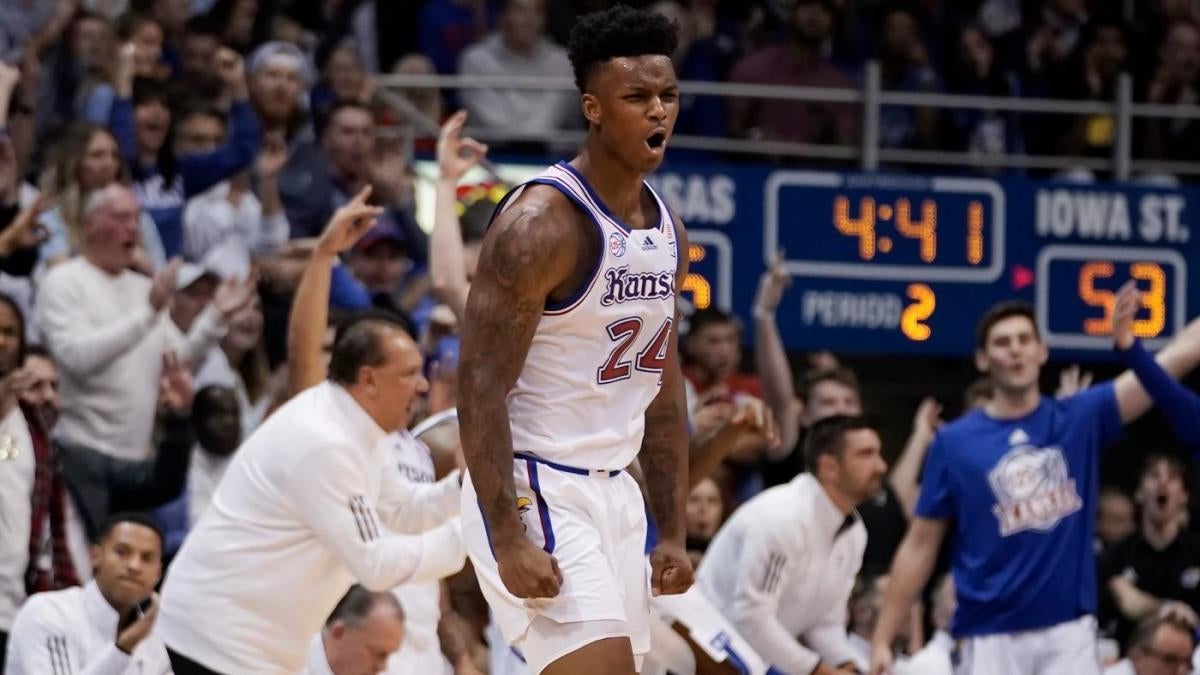 College basketball scores, winners and losers: Kansas survives scare vs. Iowa State, Wisconsin's woes continue