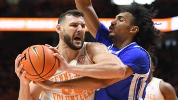 Kentucky stuns No. 5 Tennessee as Wildcats bounce back in