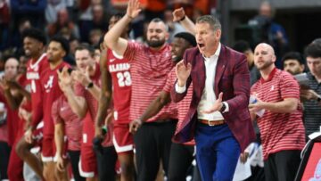 College basketball rankings: Alabama moves to No. 1 for first
