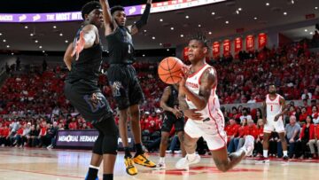 College basketball rankings: Houston returns to top of AP Top
