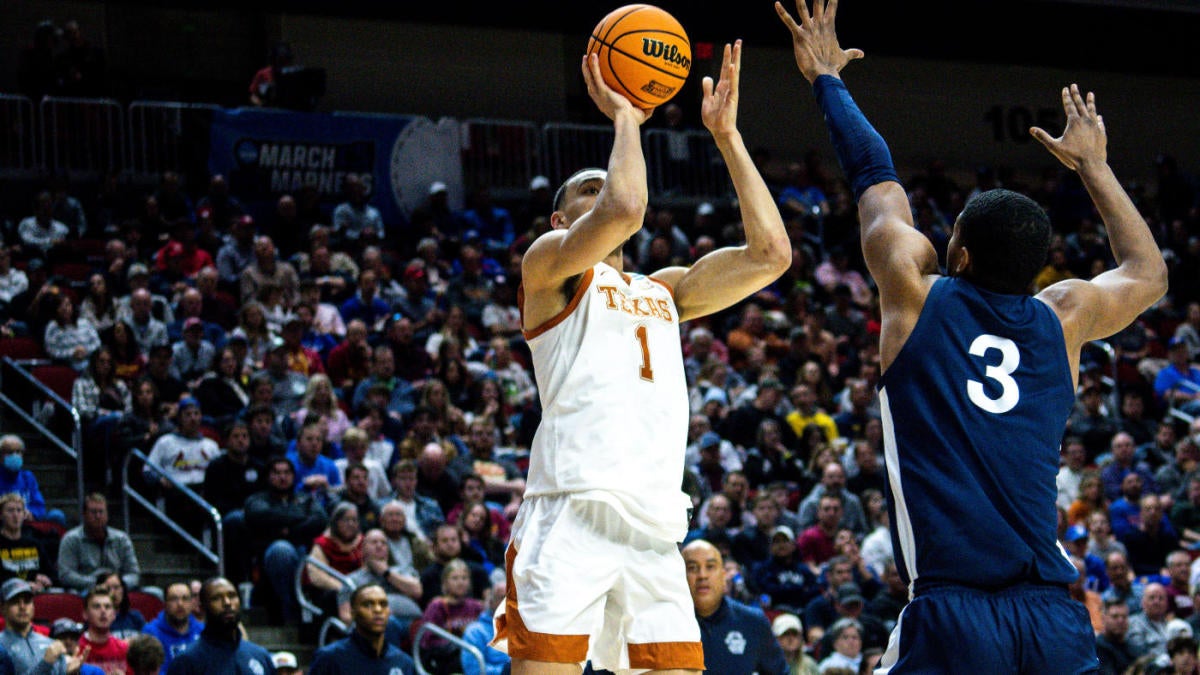 March Madness 2023: Texas' Dylan Disu could miss Elite Eight game vs. Miami with foot injury