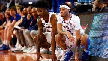 College basketball rankings: Kansas helps Big 12 lead conference race