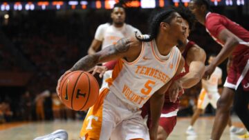 College basketball rankings, grades: Tennessee, Auburn earn ‘A+’, Louisville gets
