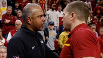 Kansas State believed Iowa State was spying on Wildcats’ huddle