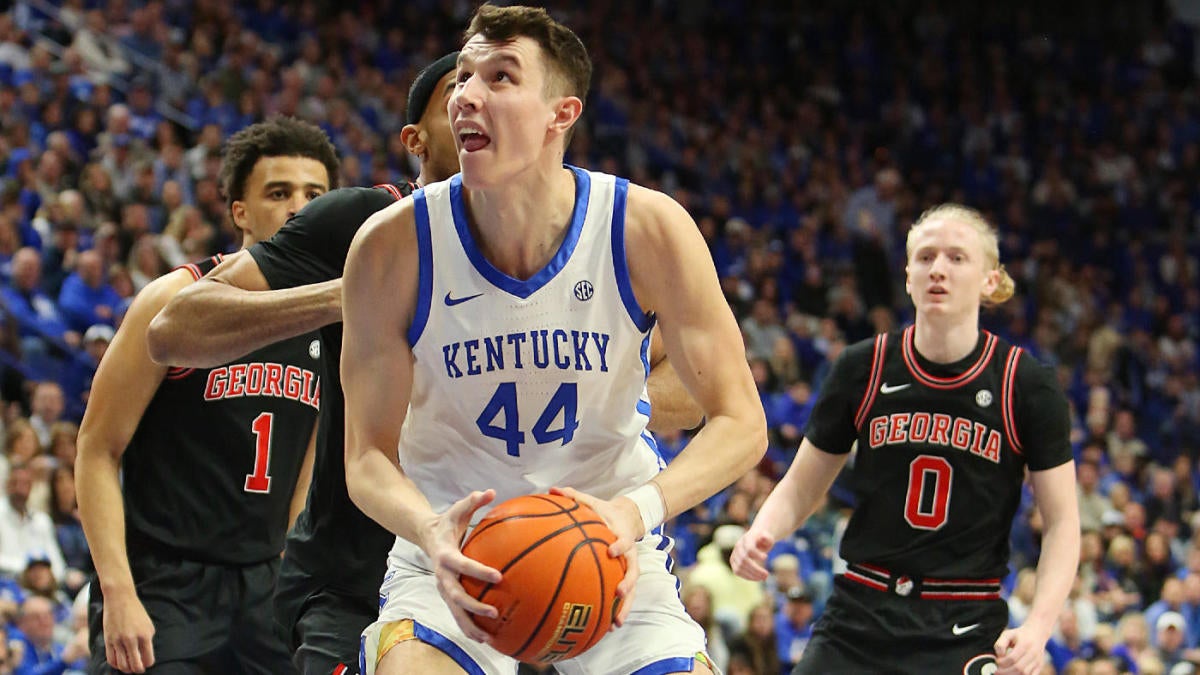 Kentucky's Zvonimir Ivišić dominates in debut: 'Big Z' shines in first game after being cleared by NCAA