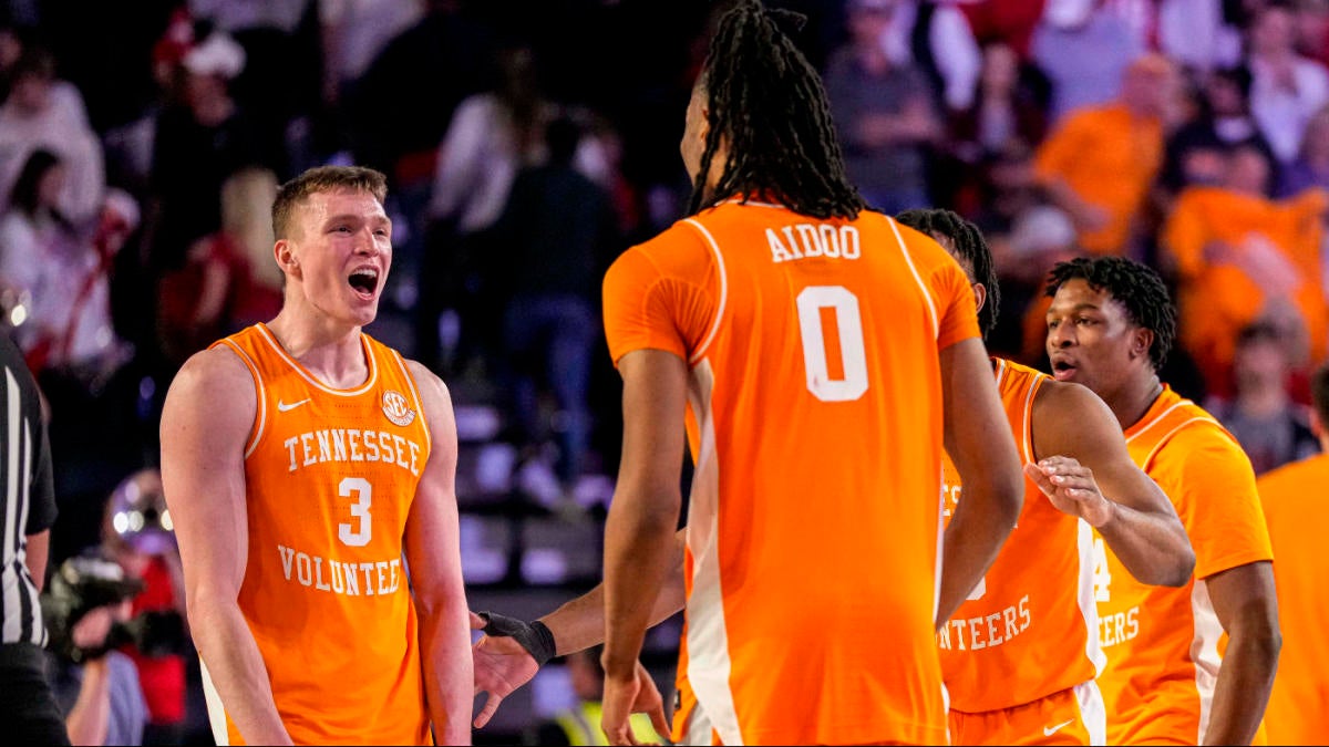 College basketball picks, schedule: Predictions for Tennessee vs. Alabama and more Top 25 games Saturday