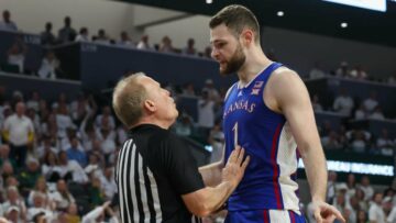 College basketball rankings: Kansas out of top 10 of AP