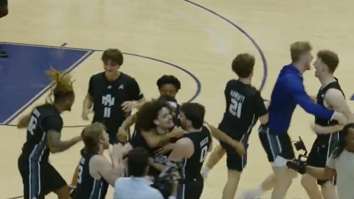 WATCH: North Alabama's KJ Johnson is hero after first buzzer-beater of March Madness in ASUN Tournament upset